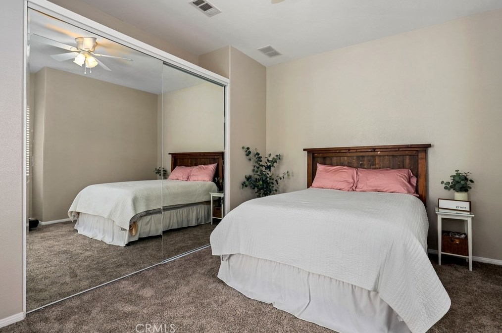 10992 Dandelion Ln, Apple Valley CA  92308-3651 exterior