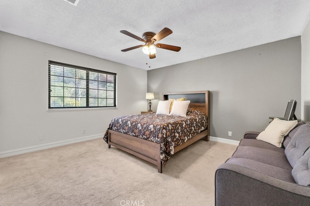 5711 Peacock Ln, Riverside CA  92505-3142 exterior