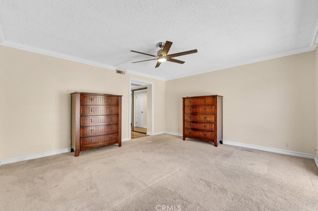 5711 Peacock Ln, Riverside CA  92505-3142 exterior