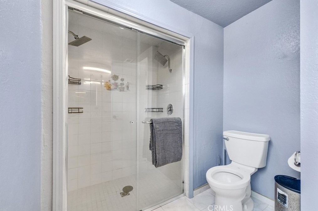 5711 Peacock Ln, Riverside CA  92505-3142 exterior