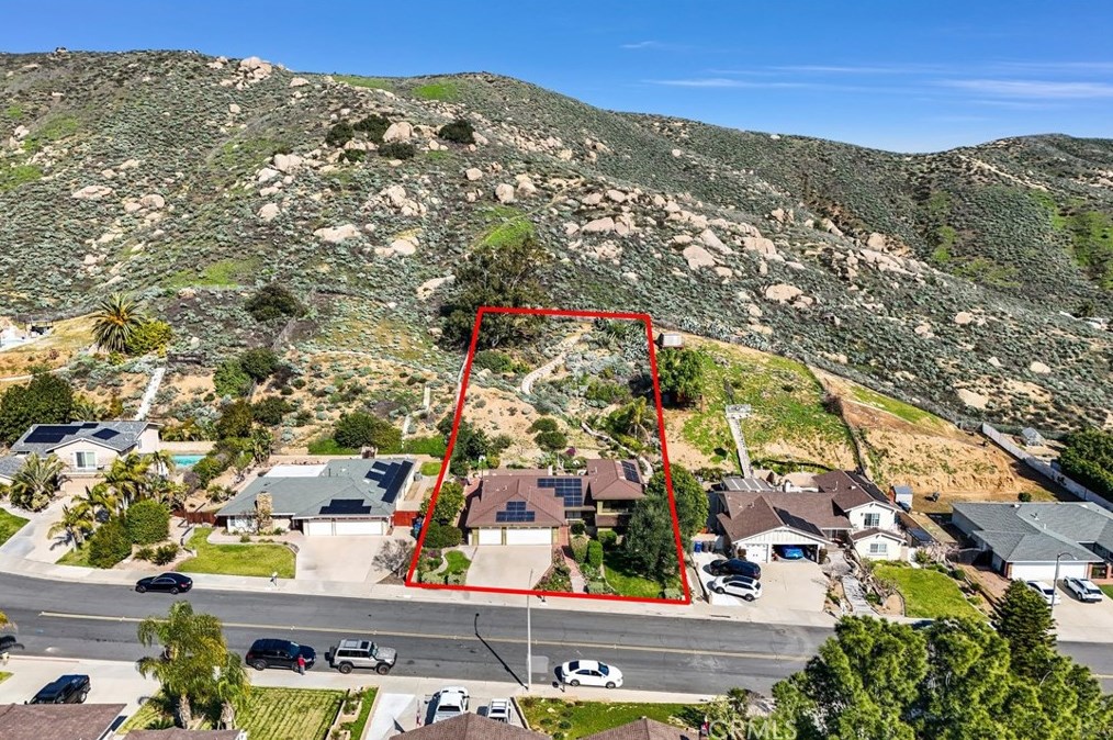 5711 Peacock Ln, Riverside CA  92505-3142 exterior