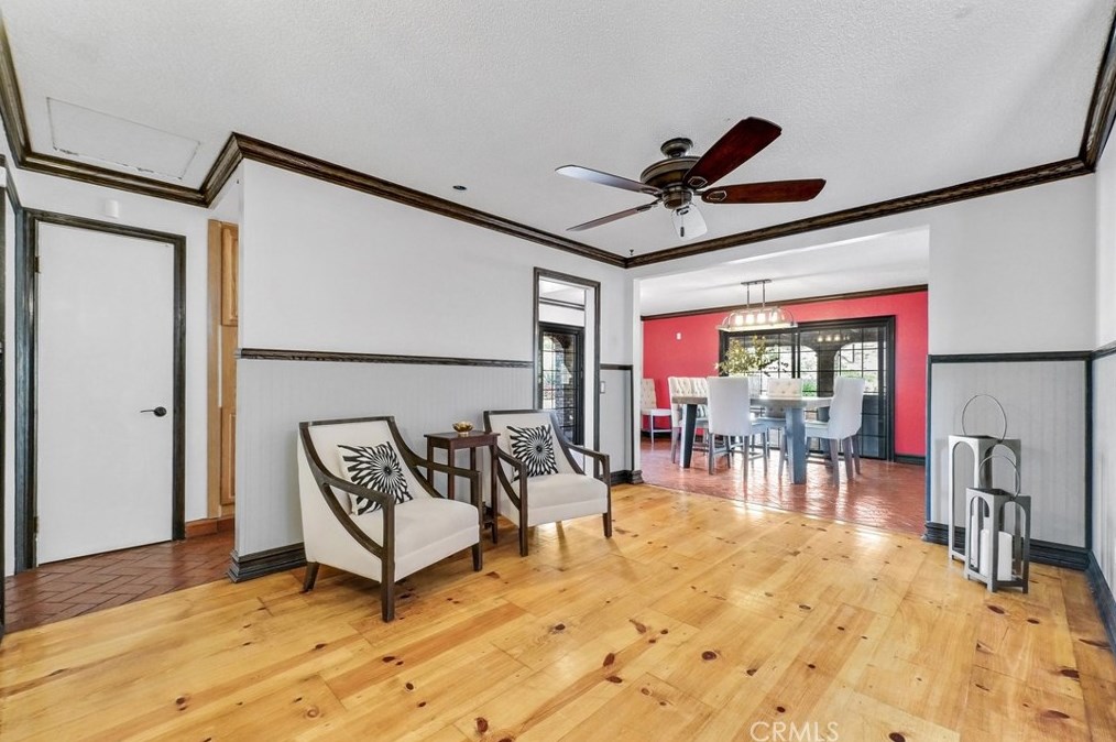 5711 Peacock Ln, Riverside CA  92505-3142 exterior