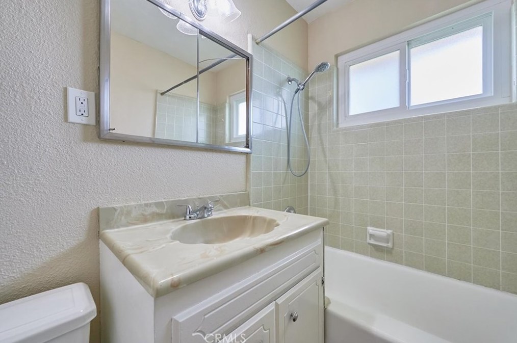 6666 Eva Pl, Riverside CA  92504-2119 exterior