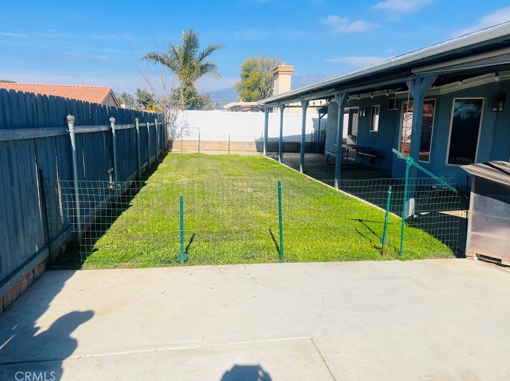 1319 Orange Ave, Beaumont CA  92223-1709 exterior