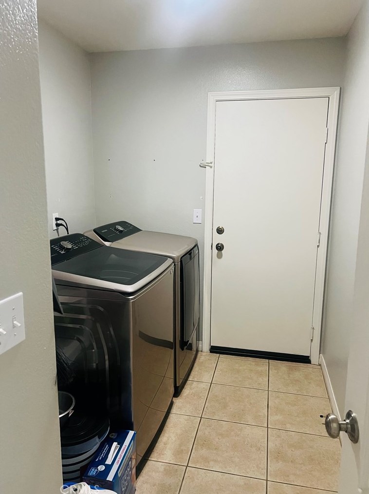 1319 Orange Ave, Beaumont CA  92223-1709 exterior