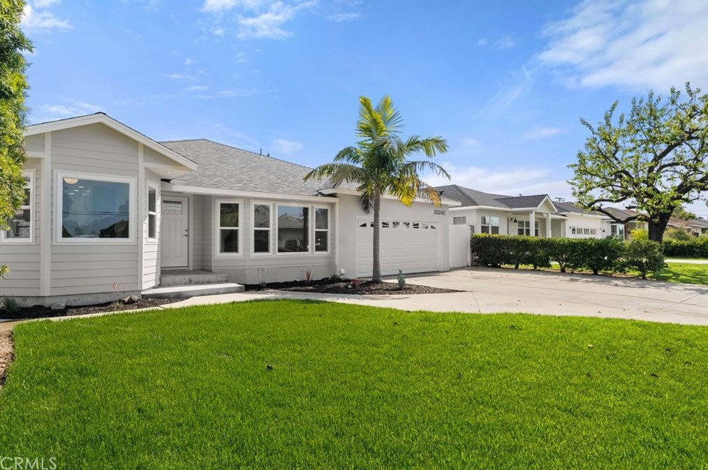 20242 Orchid St, Newport Beach CA  92660-0733 exterior