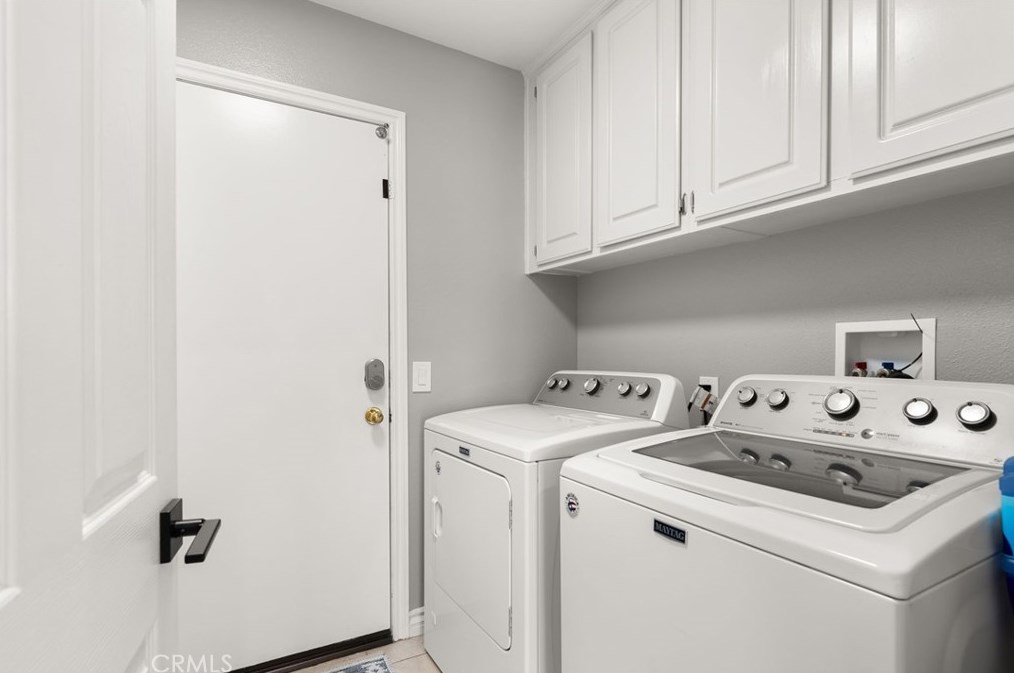 40597 Symphony Park Ln, Murrieta CA  92562-5716 exterior