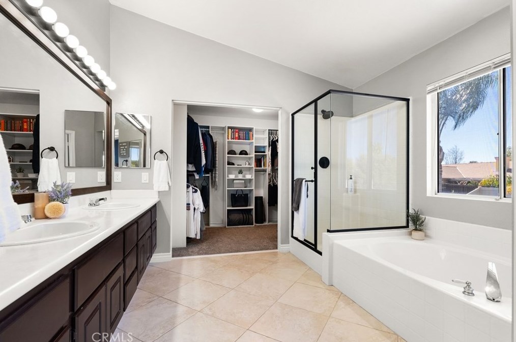 40597 Symphony Park Ln, Murrieta CA  92562-5716 exterior