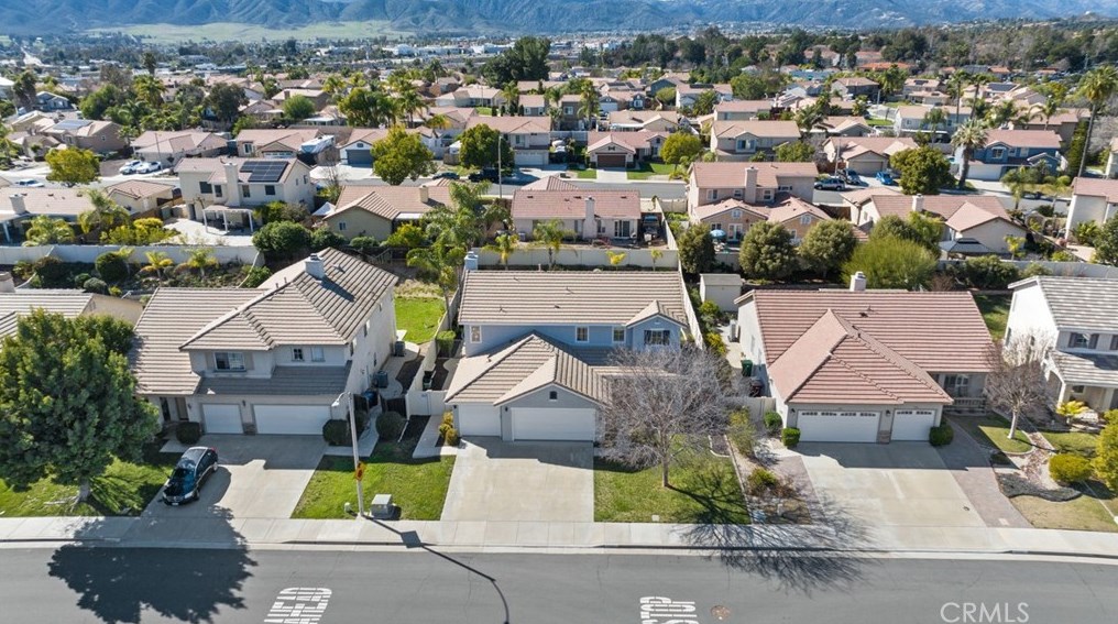 40597 Symphony Park Ln, Murrieta CA  92562-5716 exterior