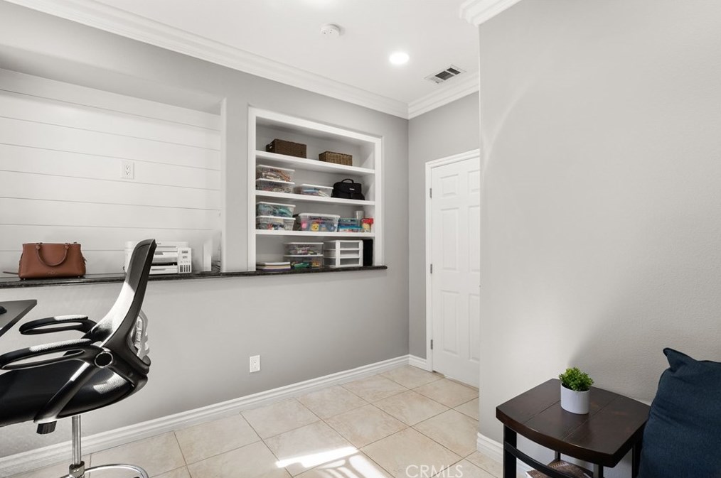 40597 Symphony Park Ln, Murrieta CA  92562-5716 exterior