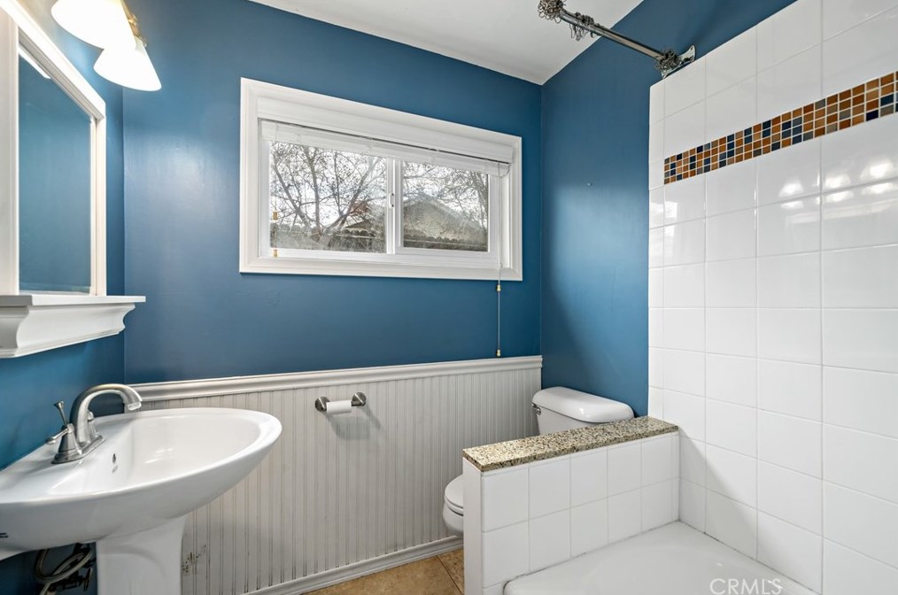 3019 Westridge Rd, Riverside CA  92506-4454 exterior