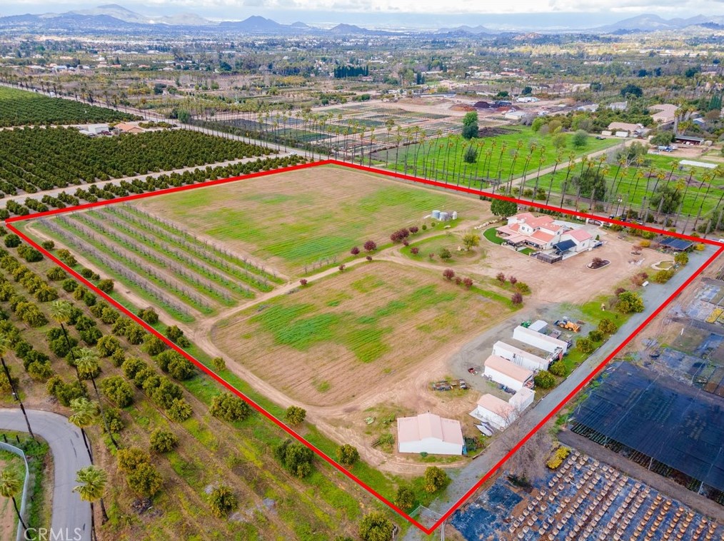 1796 Irving St, Riverside CA  92504-5524 exterior