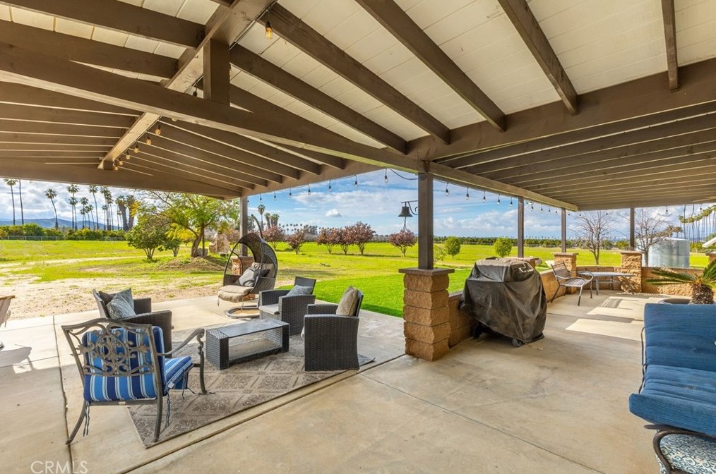 1796 Irving St, Riverside CA  92504-5524 exterior