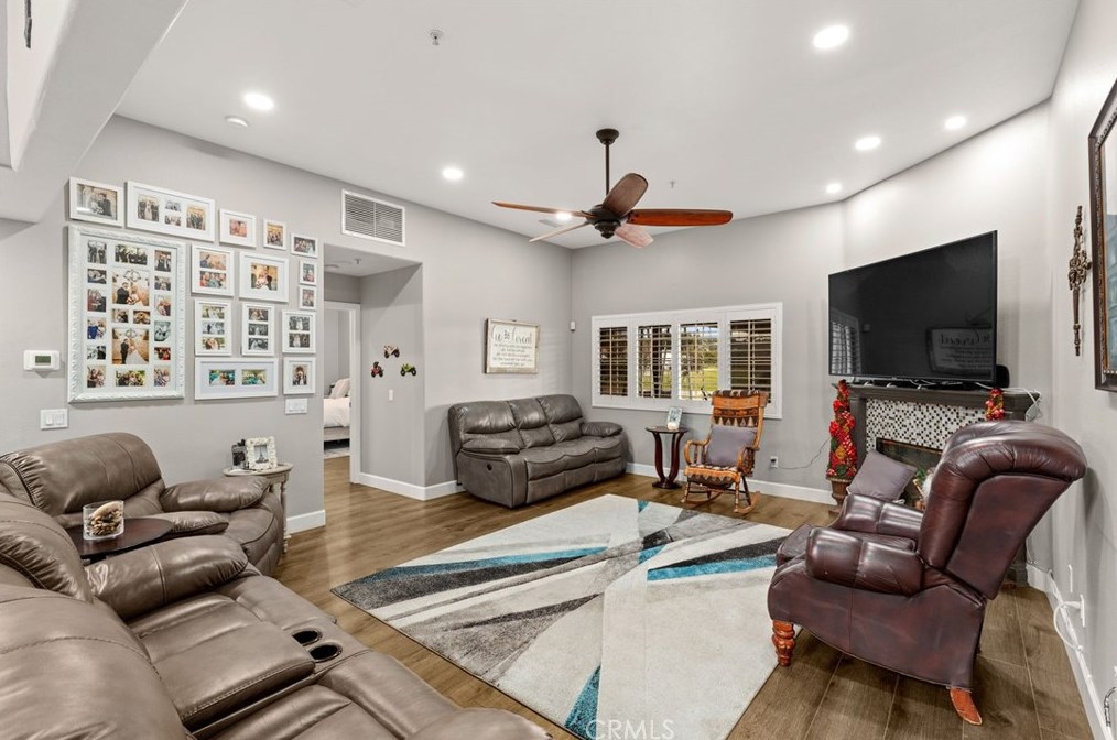 1796 Irving St, Riverside CA  92504-5524 exterior