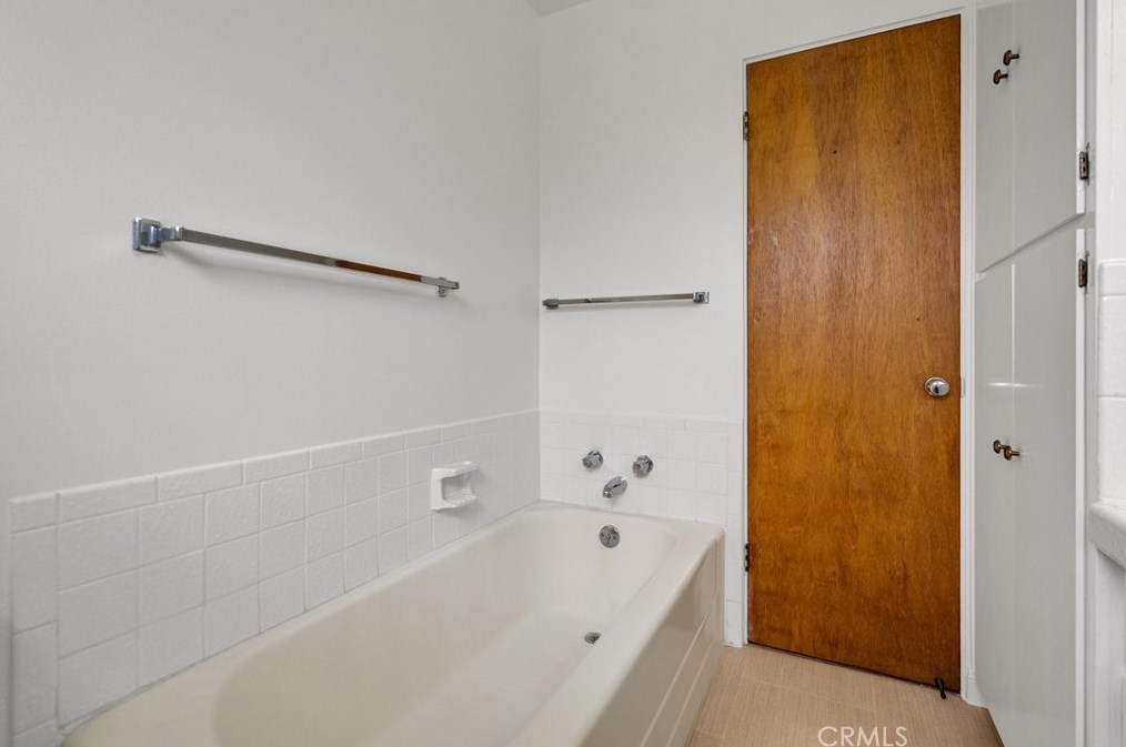 5973 Boone Ct, Riverside CA  92506-1721 exterior