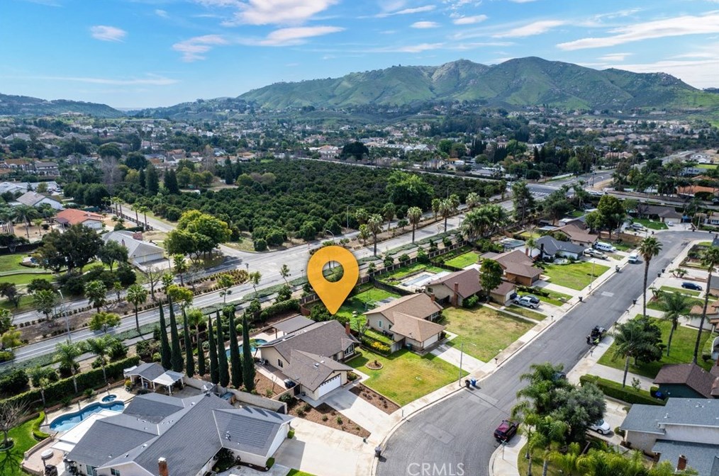 10956 Stonehenge Pl, Riverside CA  92503-5929 exterior