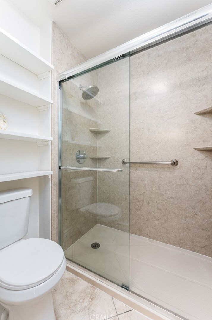 10956 Stonehenge Pl, Riverside CA  92503-5929 exterior