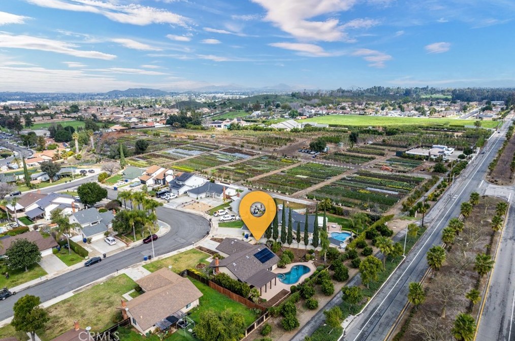 10956 Stonehenge Pl, Riverside CA  92503-5929 exterior