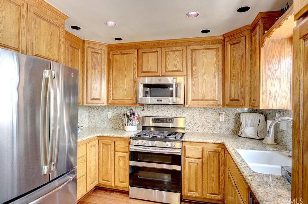 5940 Daniger Ave, Riverside CA  92505-2317 exterior