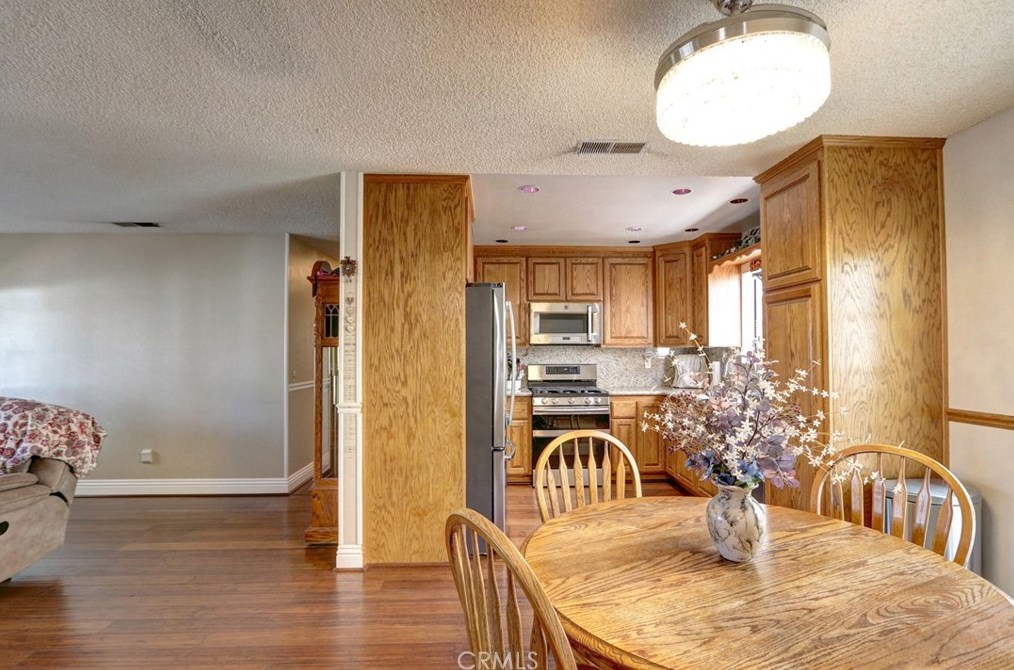 5940 Daniger Ave, Riverside CA  92505-2317 exterior