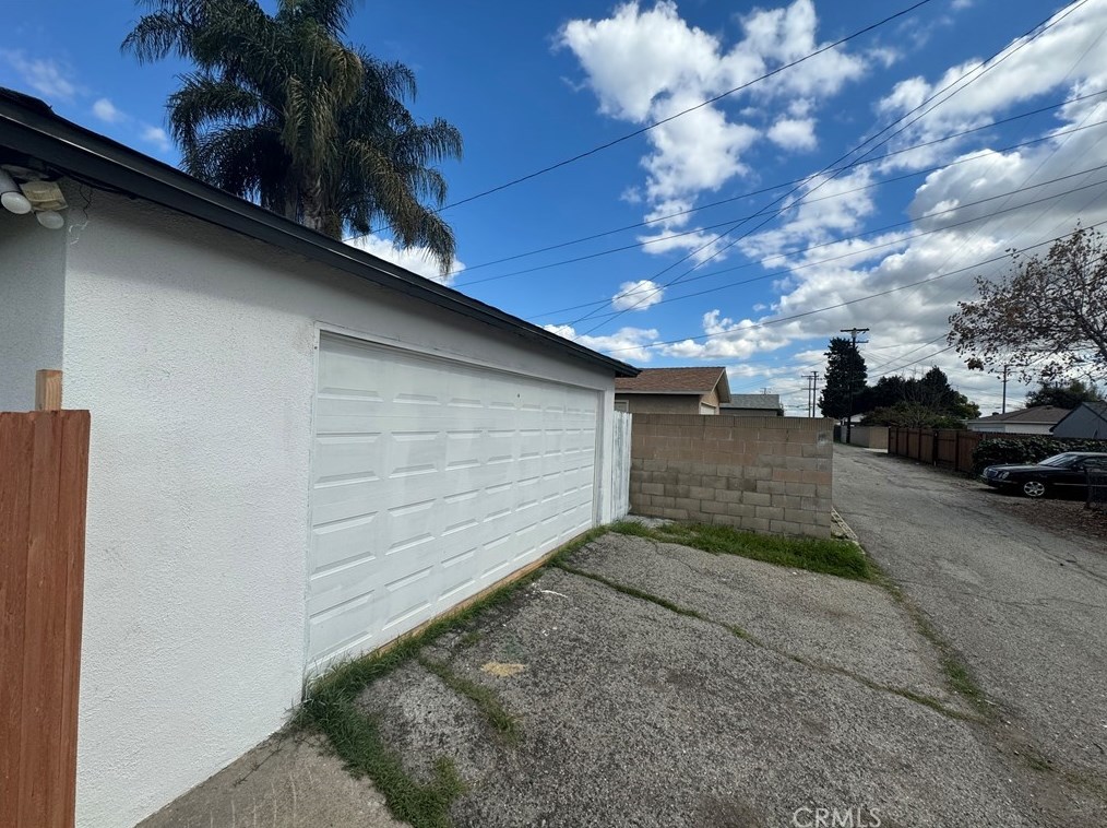 240 Wilart Pl, Pomona CA  91768-1752 exterior