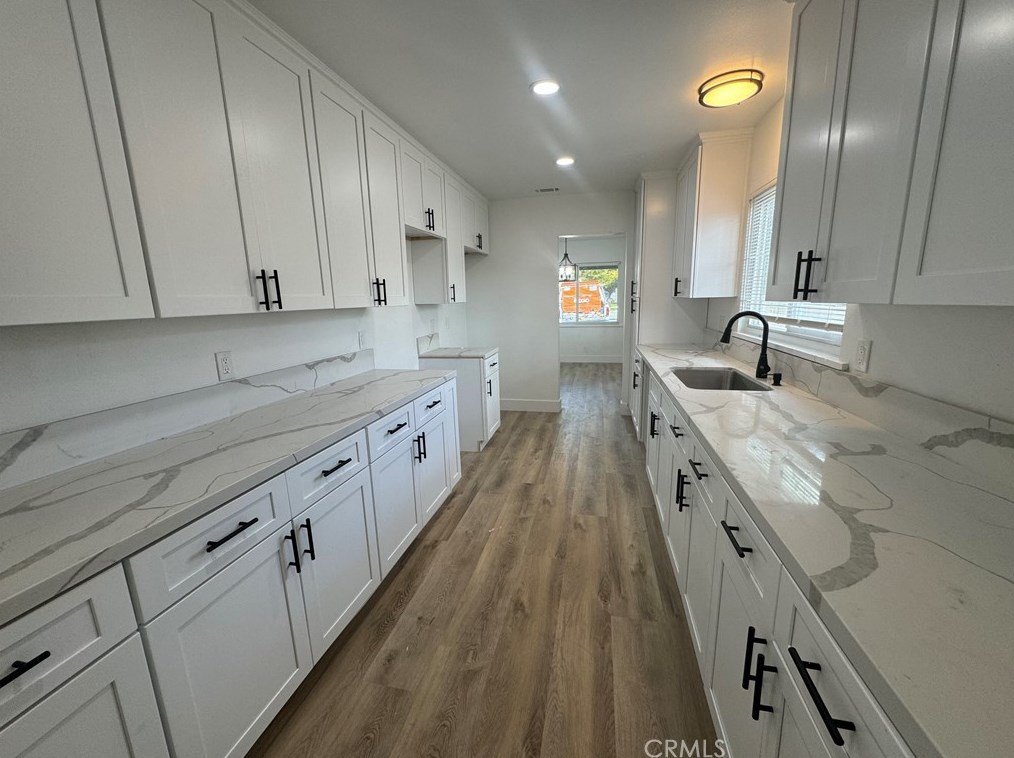 240 Wilart Pl, Pomona CA  91768-1752 exterior