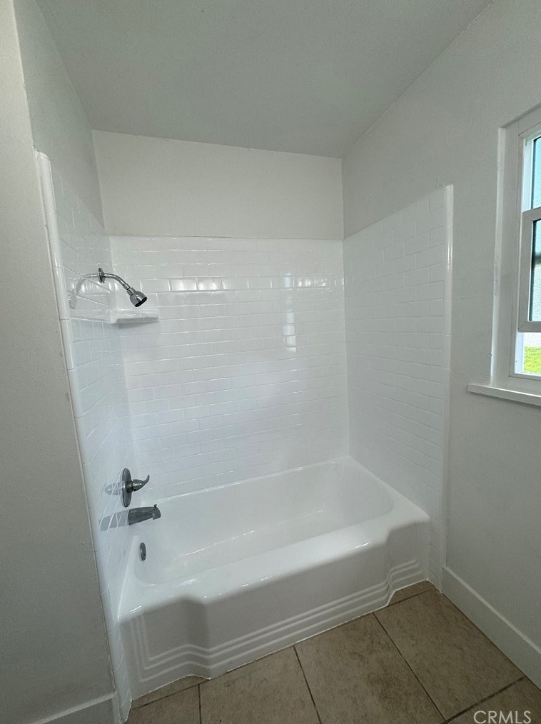 240 Wilart Pl, Pomona CA  91768-1752 exterior