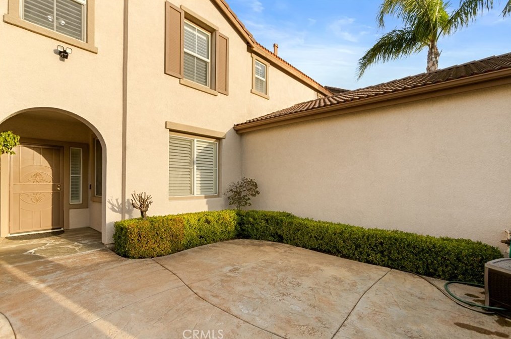 7988 La Crosse Way, Riverside CA  92508-6143 exterior