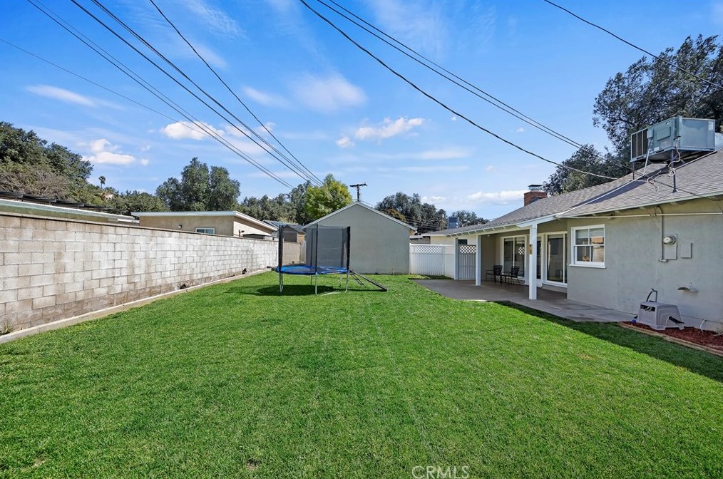 3380 Mono Dr, Riverside CA  92506-2116 exterior