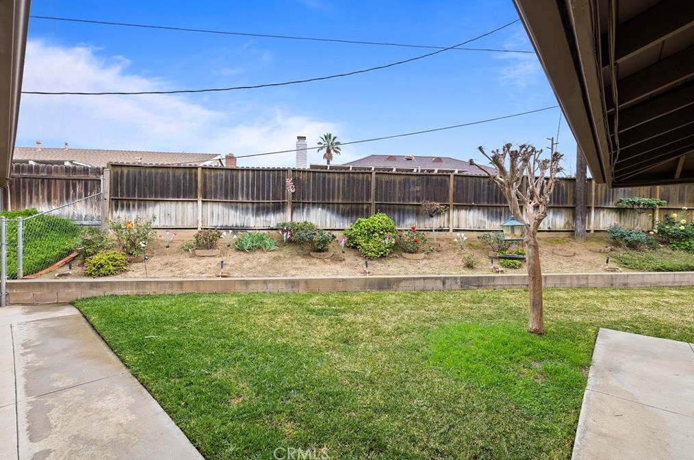 6290 Raleigh St, Riverside CA  92506-2061 exterior