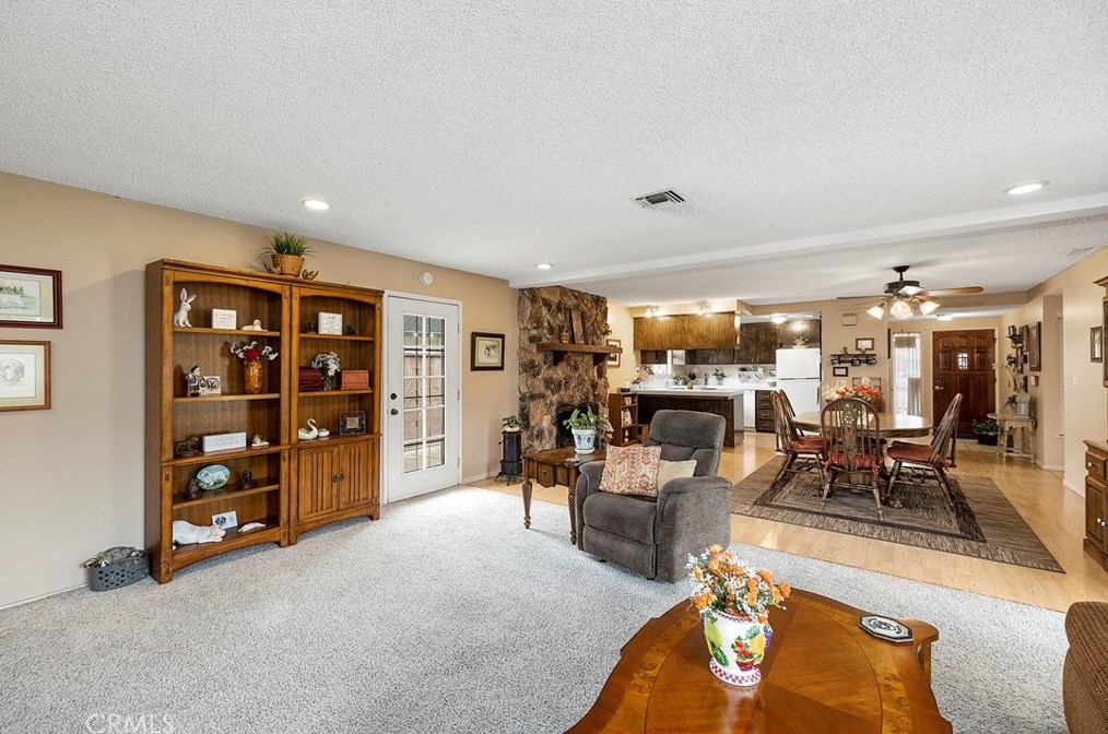 6290 Raleigh St, Riverside CA  92506-2061 exterior