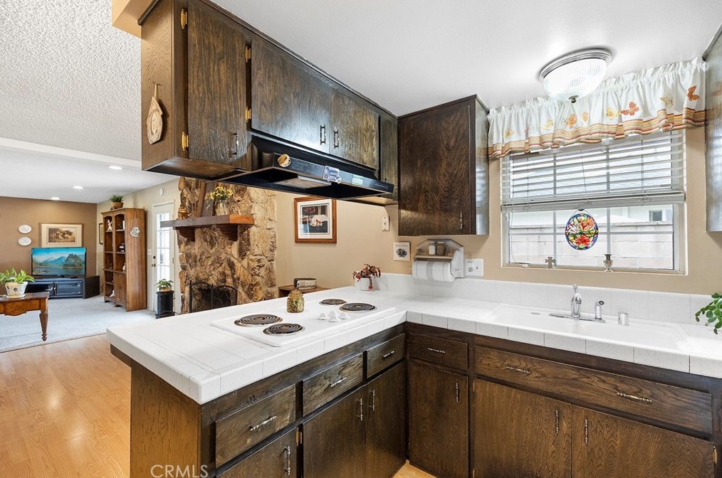 6290 Raleigh St, Riverside CA  92506-2061 exterior