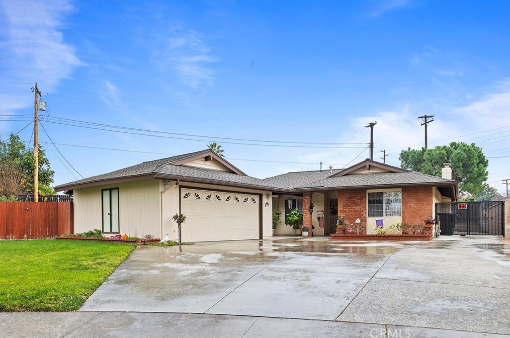 6290 Raleigh St, Riverside CA  92506-2061 exterior