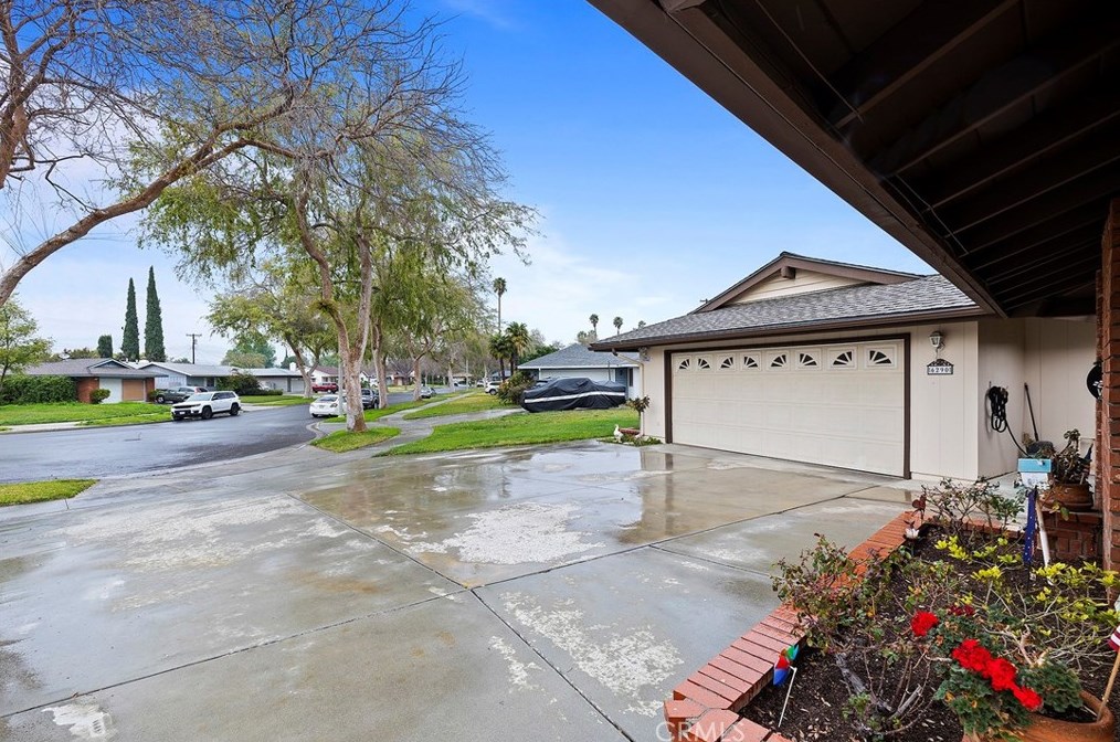 6290 Raleigh St, Riverside CA  92506-2061 exterior