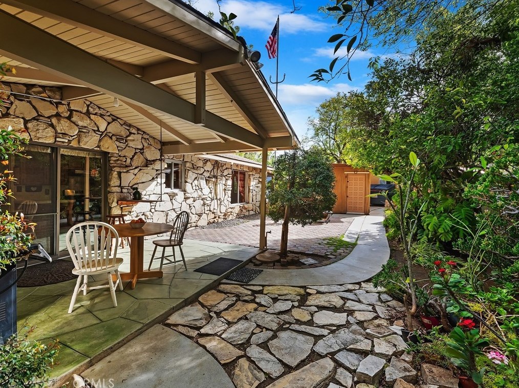 6740 Sunset Cir, Riverside CA  92505-2128 exterior