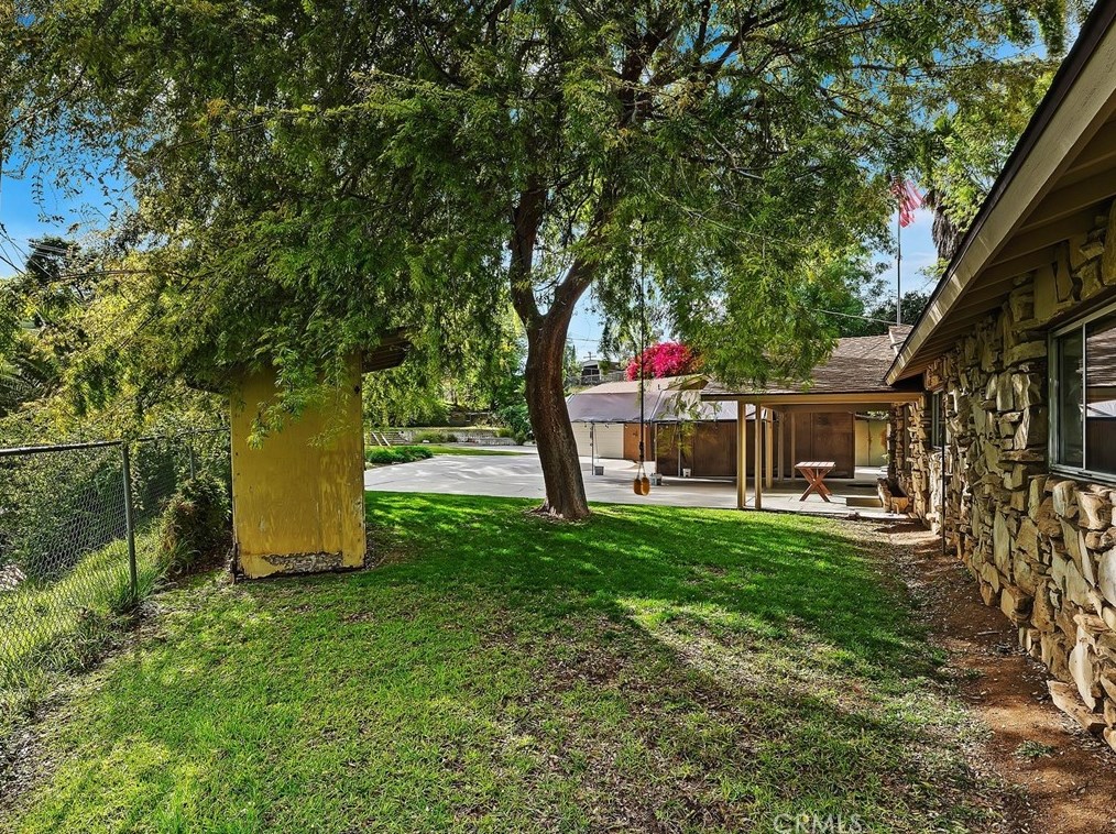 6740 Sunset Cir, Riverside CA  92505-2128 exterior