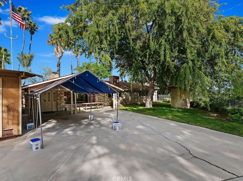 6740 Sunset Cir, Riverside CA  92505-2128 exterior