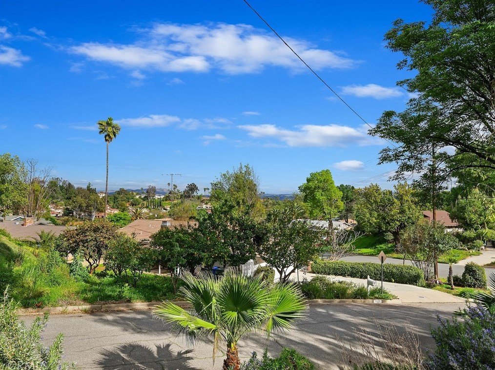 6740 Sunset Cir, Riverside CA  92505-2128 exterior