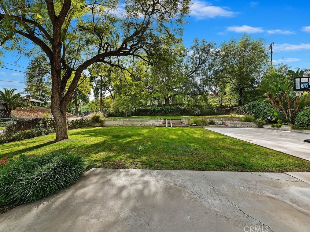 6740 Sunset Cir, Riverside CA  92505-2128 exterior