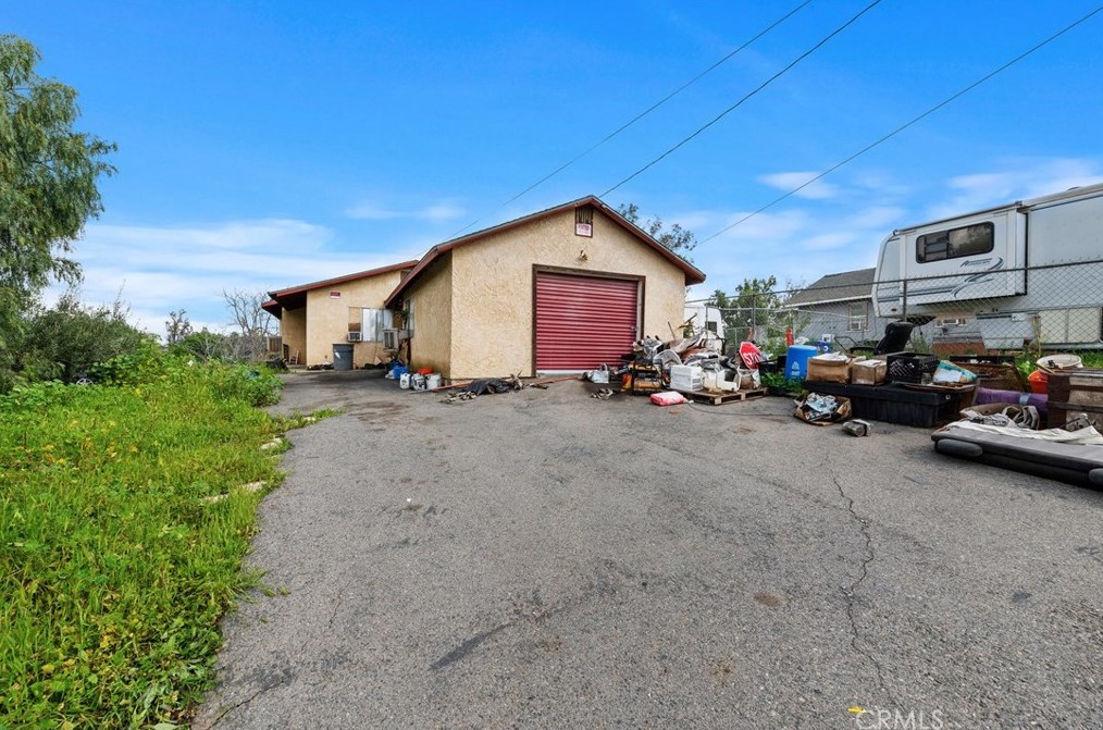 9384 52nd St, Riverside CA  92509-3802 exterior