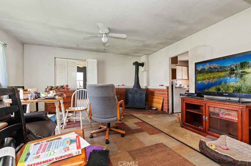 9384 52nd St, Riverside CA  92509-3802 exterior