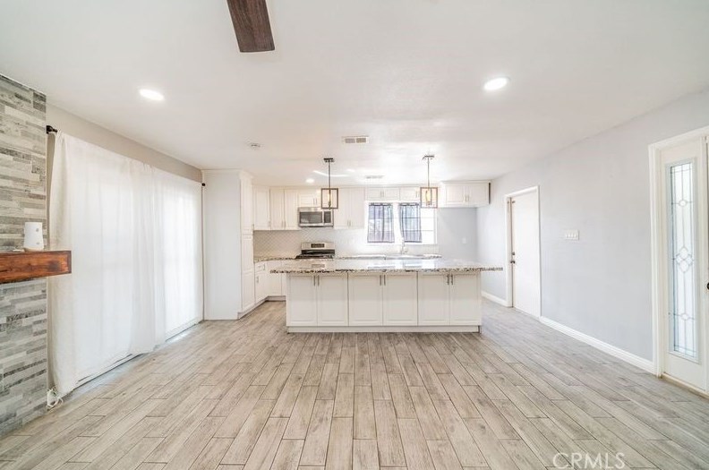 3559 Ferndale Ave, San Bernardino CA  92404-2681 exterior
