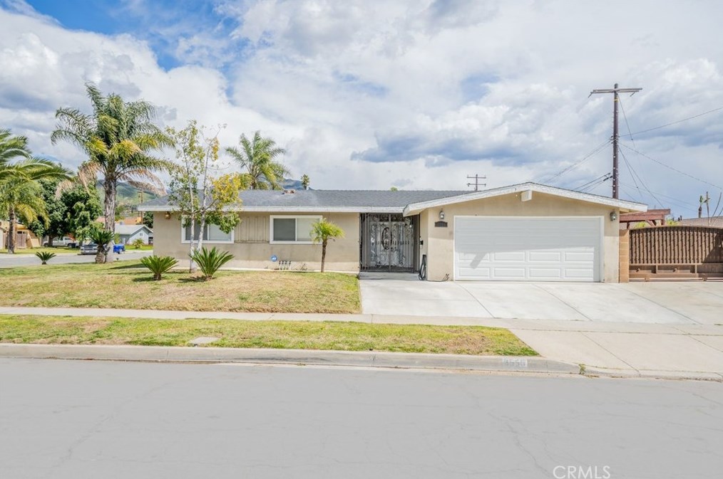 3559 Ferndale Ave, San Bernardino CA  92404-2681 exterior