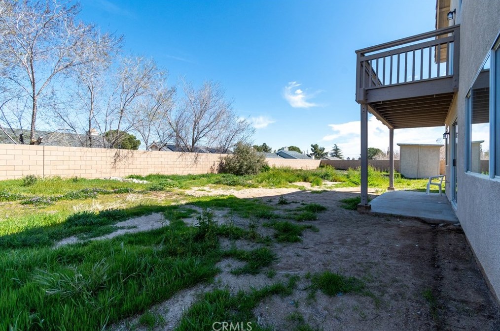 14412 Dartmouth St, Hesperia CA  92344-8247 exterior