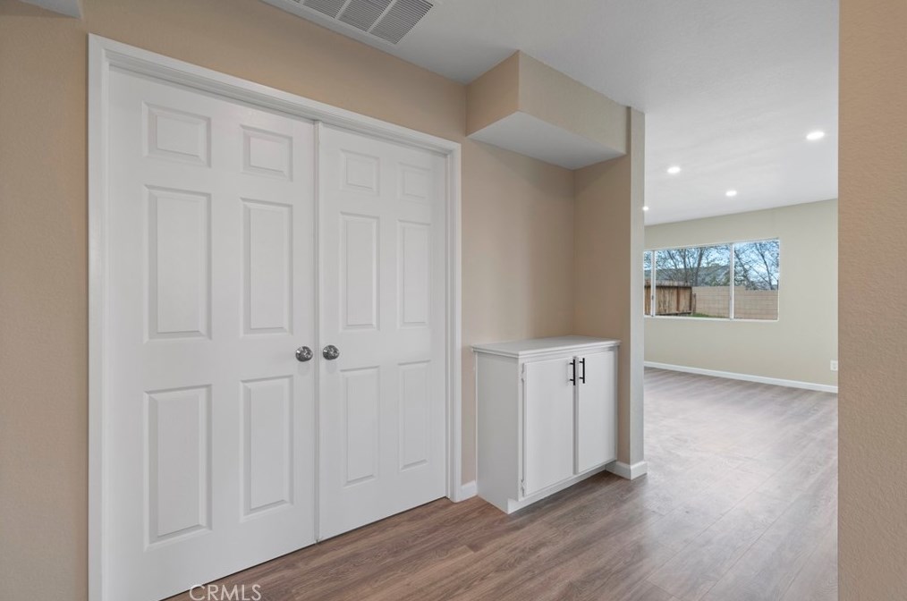 14412 Dartmouth St, Hesperia CA  92344-8247 exterior