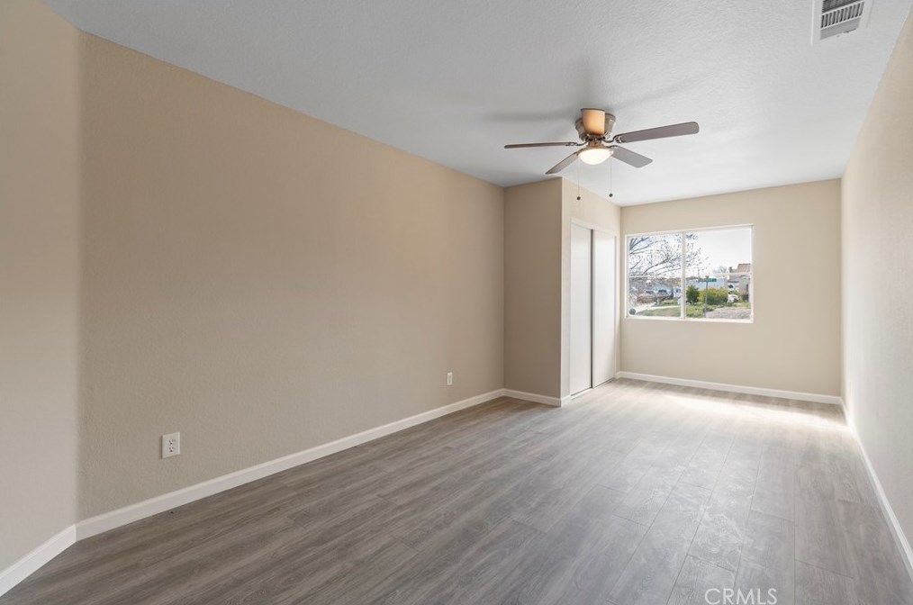 14412 Dartmouth St, Hesperia CA  92344-8247 exterior