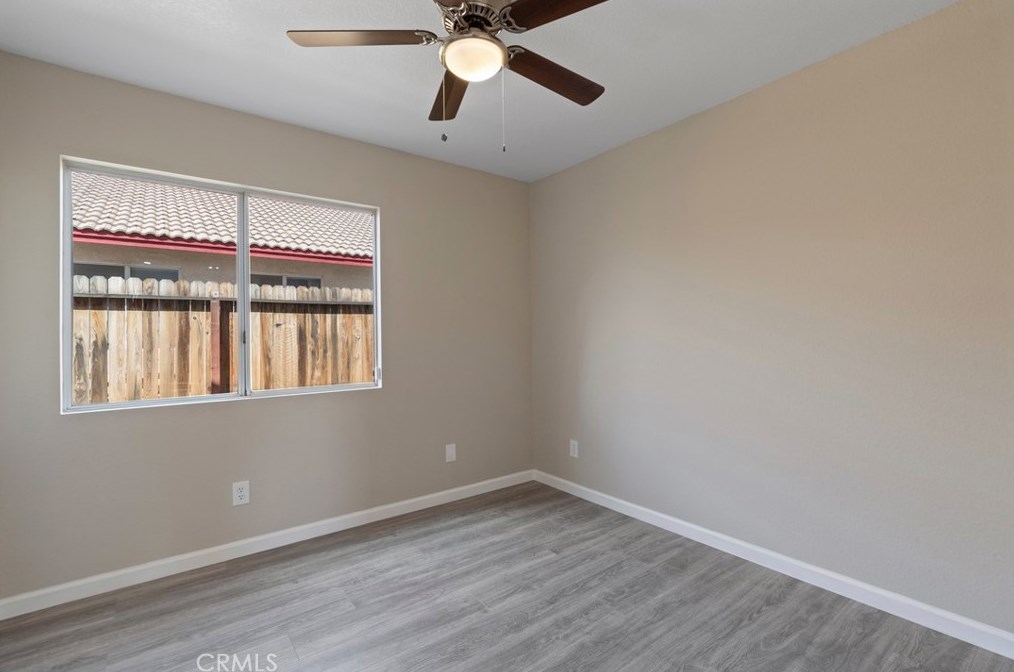 14412 Dartmouth St, Hesperia CA  92344-8247 exterior