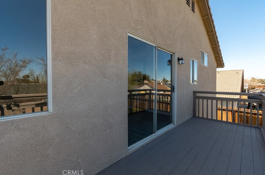 14412 Dartmouth St, Hesperia CA  92344-8247 exterior