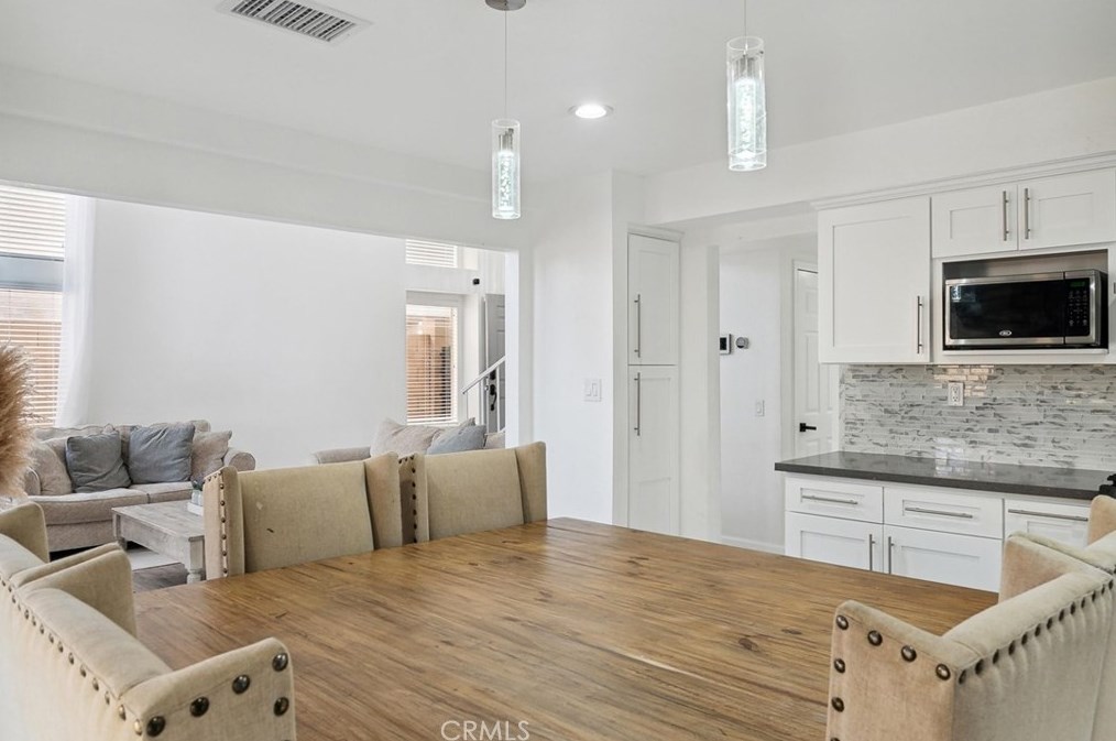 320 Treasure St, Perris CA  92571-2928 exterior