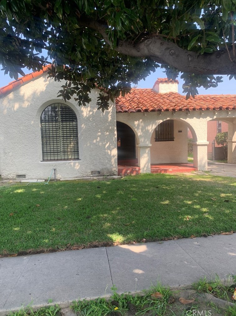 823 85th St, Los Angeles CA  90001-3628 exterior